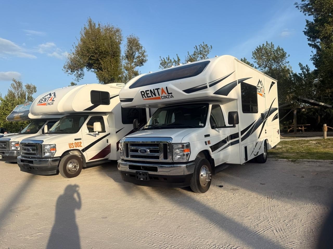 Autocaravanas del viaje aparcadas en Florida